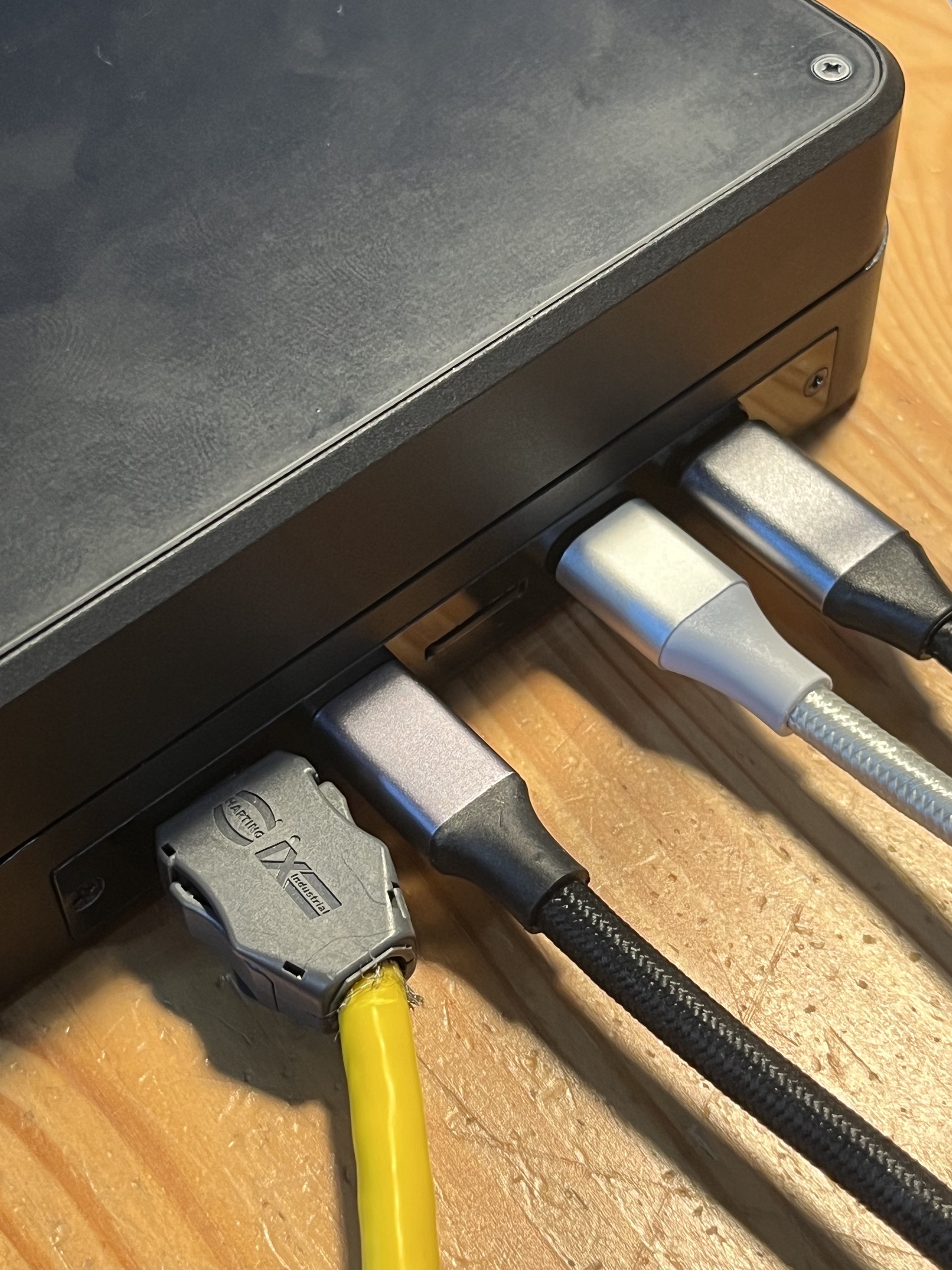 Pocket Reform ports with connected cables